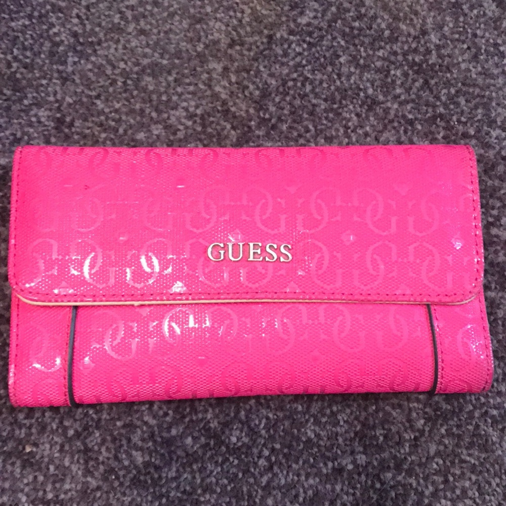 🎀 GUESS 12 slot trifold wallet